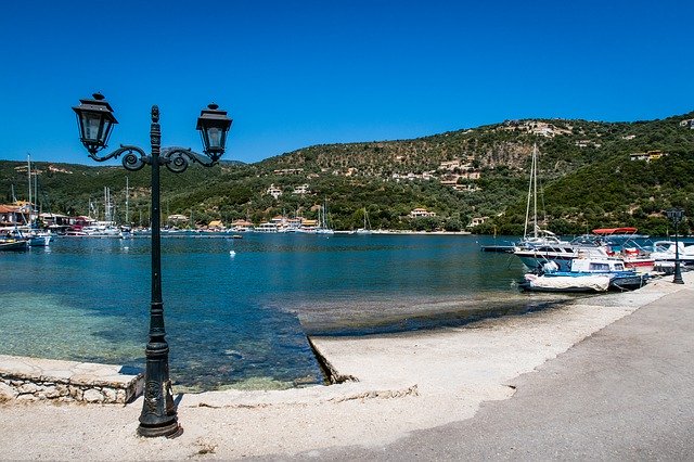 Posetite Lutraki